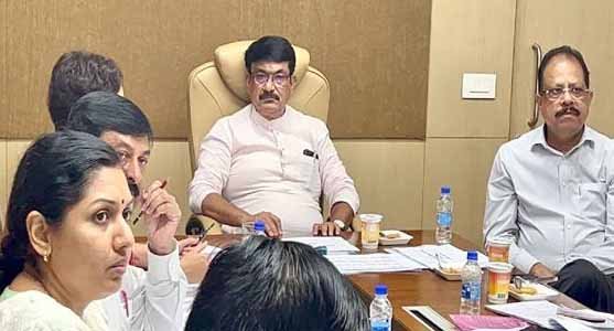 मानसून पूर्व सड़कों के संधारण एवं उन्नयन कार्यों की मंत्री सिसोदिया ने की समीक्षा