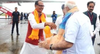 प्रधानमंत्री मोदी को मुख्यमंत्री चौहान ने दी भावभीनी विदाई