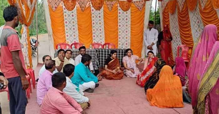 सीईओ जिला पंचायत ने प्राणपुर सेक्टर पंचायतो की ली समीक्षा बैठक