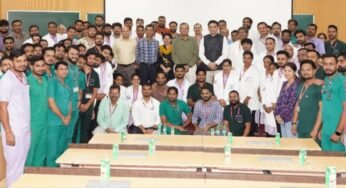 एम्स, भोपाल के अध्यक्ष डॉ. मलिक और कार्यपालक निदेशक डॉ. सिंह ने नर्सिंग स्टाफ के साथ किया संवाद