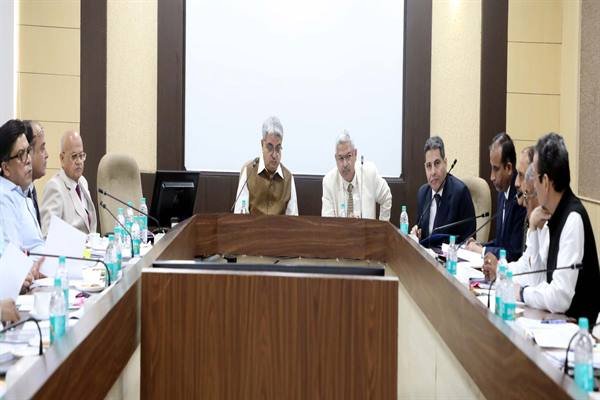 डेश-बोर्ड में सारी सूचनाएँ होने पर प्रकरण निराकरण में आसानी होगी : जस्टिस आर्या