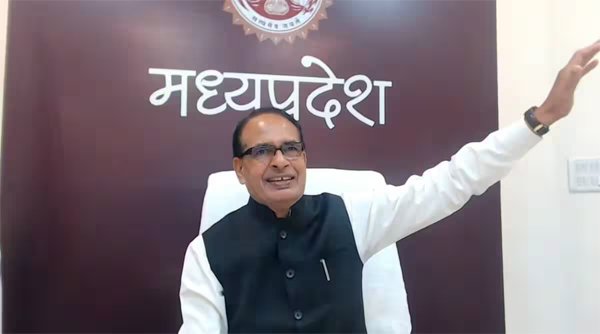 कलेक्टर बाँध और नदियों के जल-स्तर की सतत निगरानी करें -मुख्यमंत्री चौहान