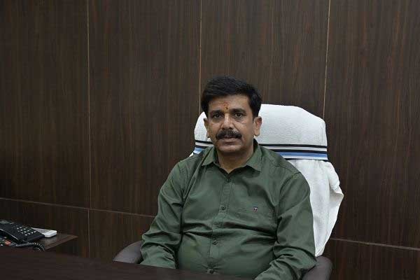 नगर निगम आयुक्त सतेन्द्र सिंह धाकरे ने पदभार किया ग्रहण