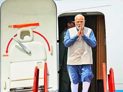 प्रधानमंत्री नरेन्द्र मोदी बड़तूमा हैलीपेड से हुए रवाना