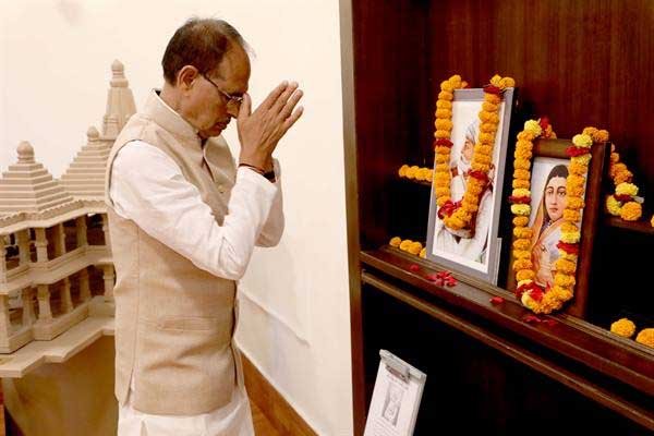 मुख्यमंत्री चौहान ने देवी अहिल्या बाई होल्कर की पुण्य-तिथि एवंवीर दुर्गादास राठौर की जयंती पर किया नमन