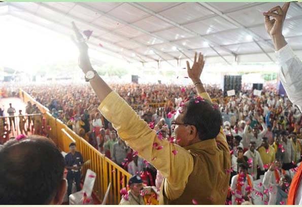 किसानों के हित में सरकार कोई कसर नहीं छोड़ेगी : मुख्यमंत्री चौहान