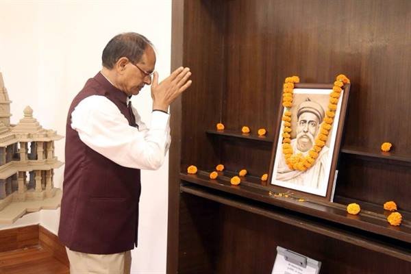 MP – मुख्यमंत्री श्री चौहान ने लोकमान्य तिलक की पुण्य-तिथि पर श्रद्धांजलि अर्पित की