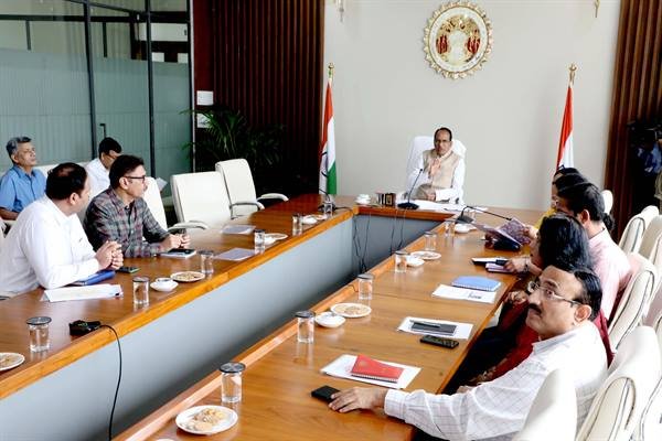 मुख्यमंत्री चौहान ने की सोलर सिटी साँची की तैयारियों की समीक्षा