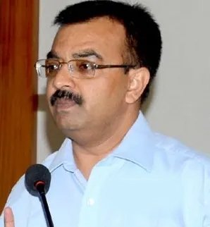 युवा मतदाताओं को जोड़ने राजनीतिक दल करें सहयोग : मुख्य निर्वाचन पदाधिकारी राजन