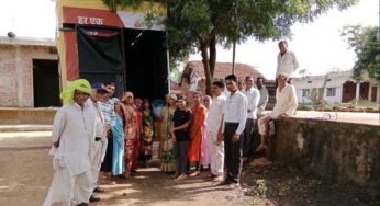 मतदाता जागरूकता अभियान के तहत जिलेभर में भ्रमण कर रहा प्रचार रथ