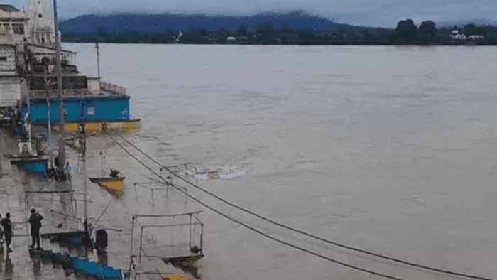 भीमपुर में फटे बादल, 24 घंटे में 18 इंच बारिश