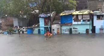मध्य प्रदेश भारी बारिश से बेहाल, स्कूल-कॉलेज बंद, कई जिलों में हाहाकार, इंदौर में चल रही नाव