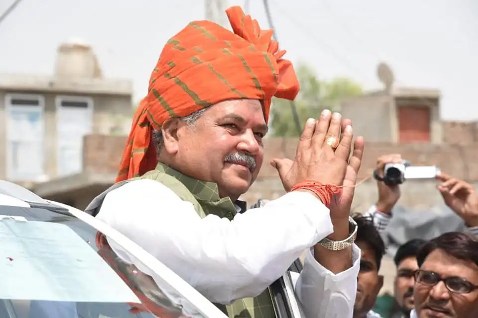 तोमर का बड़ा बयान बोले- मैं मुख्यमंत्री पद की दौड़ से बाहर हूँ
