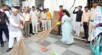 बच्चों को सफ़ाई-संस्कृति से संस्कारित करें: राज्यपाल पटेल