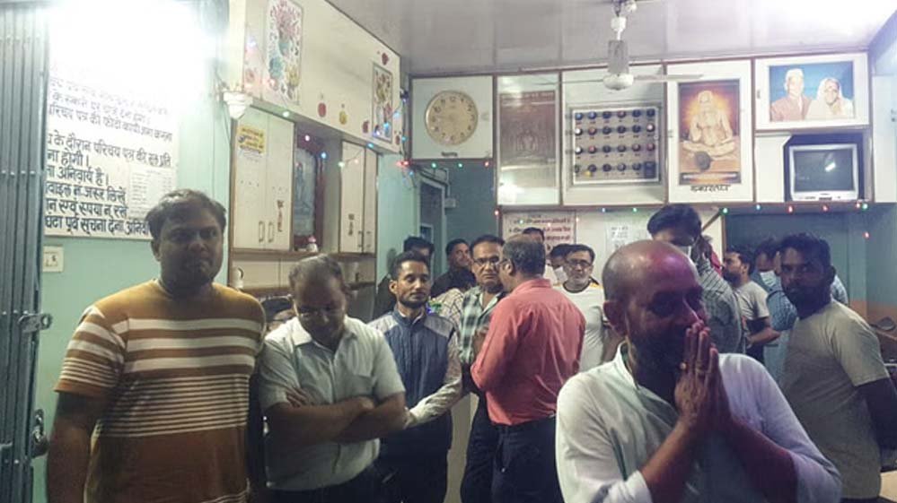 भोपाल का युवक दमोह के होटल के कमरे में फंदे पर लटका मिला, चार दिन पुरानी है लाश