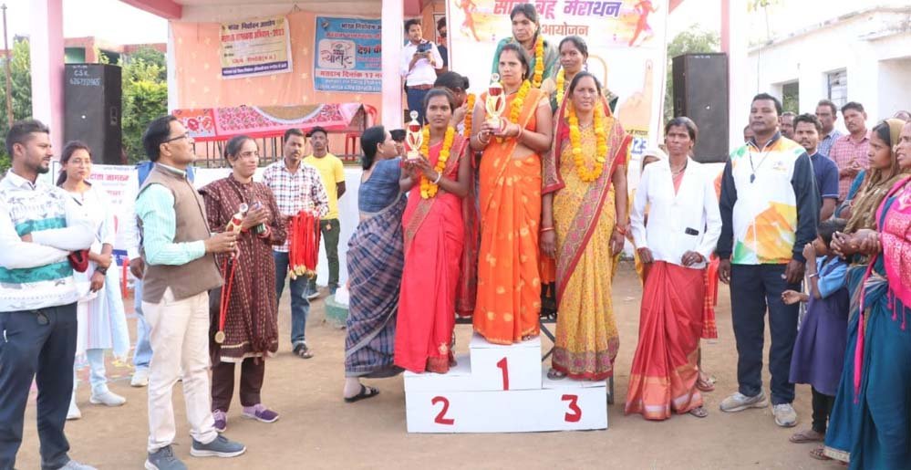 सास-बहु मैराथन दौड़ जिला प्रशासन की विशेष पहल