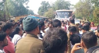 स्कूल के सेप्टिक टैंक में गिरने से 3 वर्षीय मासूम की हुई मौत, परिजनों ने सड़क पर लगाया जाम