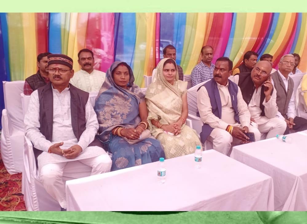 3 करोड़ 75 लाख रुपए के विकास कार्यों का राज्य मंत्री दिलीप जायसवाल ने किया भूमि पूजन