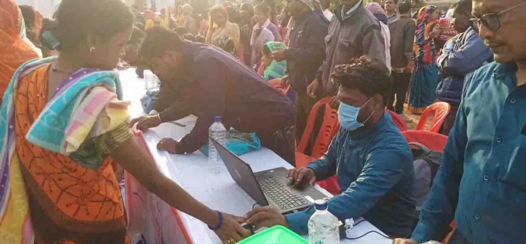 CG : विकसित भारत संकल्प यात्रा पहुंची 16 ग्रामों में