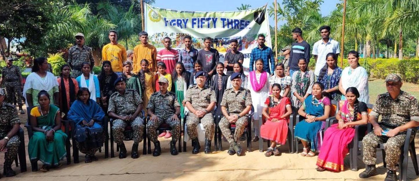 CG : ITBP ने आदिवासी युवा युवतियों को करवाया भ्रमण