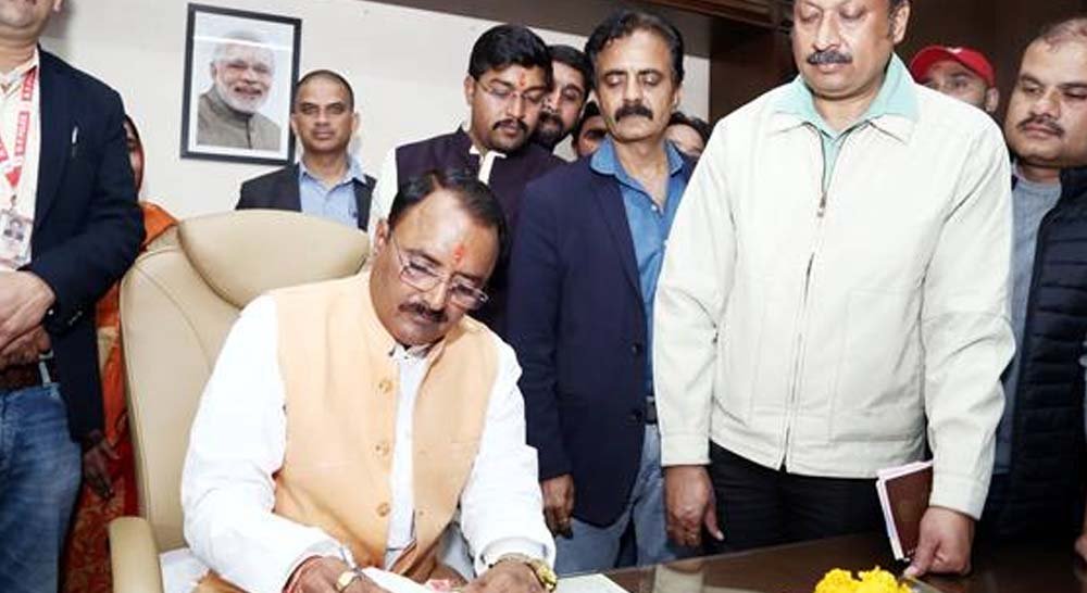 नवीन एवं नवकरणीय ऊर्जा मंत्री शुक्ला ने मंत्रालय में कार्यभार ग्रहण किया