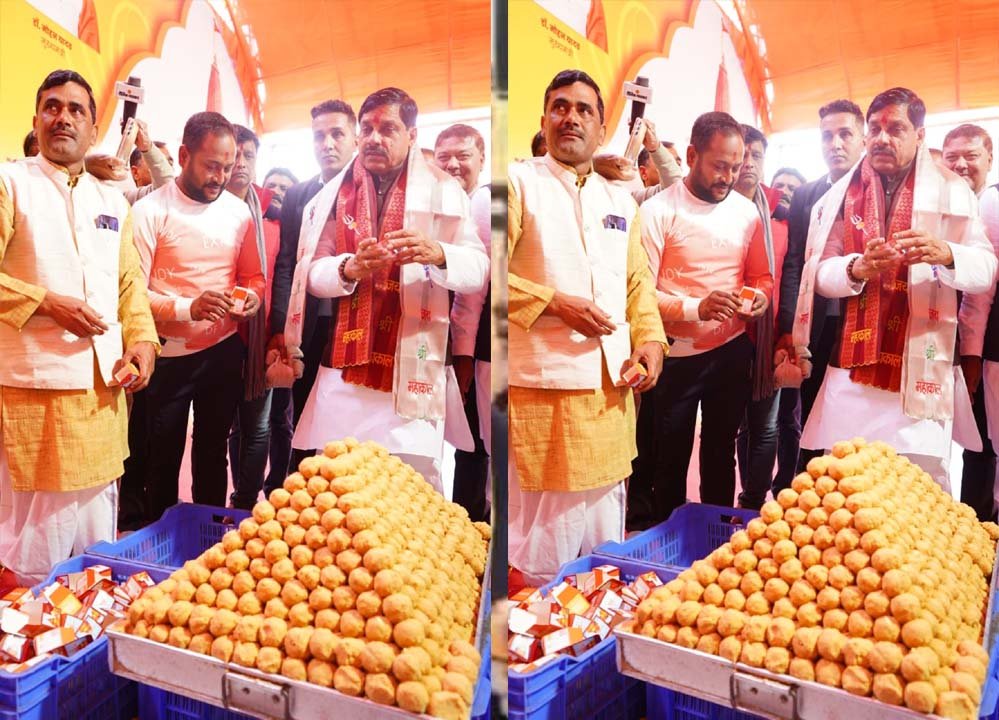 सीएम डा. मोहन यादव ने किया निर्माण लड्डू इकाई का अवलोकन, महाकाल मंदिर से 5 लाख लड्डू अयोध्या भेजे जाएंगे