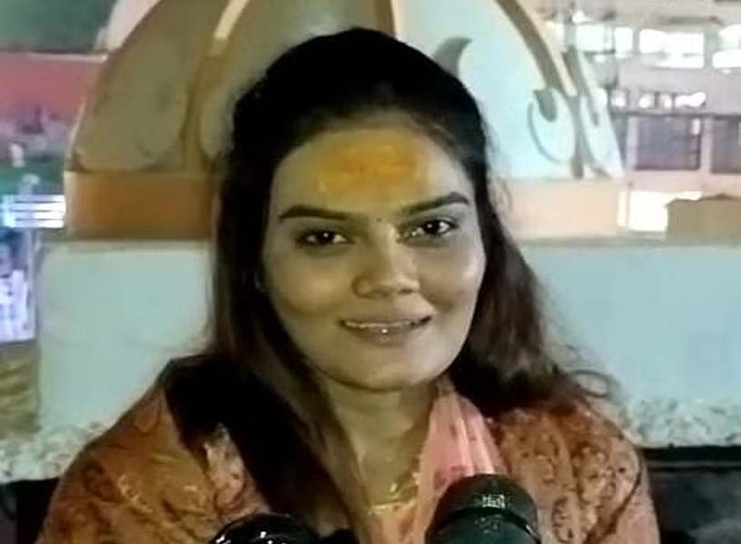 अभिनेत्री ऐश्वर्या पाठक बाबा महाकाल के दर्शन करने पहुंचीं, कहा-भस्म आरती देखकर हो गई धन्य