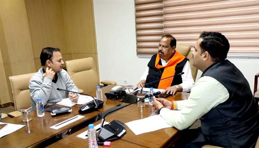 संकल्प अनुरूप रोजगारमूलक क्लस्टर्स को तीव्र गति से धरातल पर मूर्तरूप दें : एमएसएमई मंत्री काश्यप