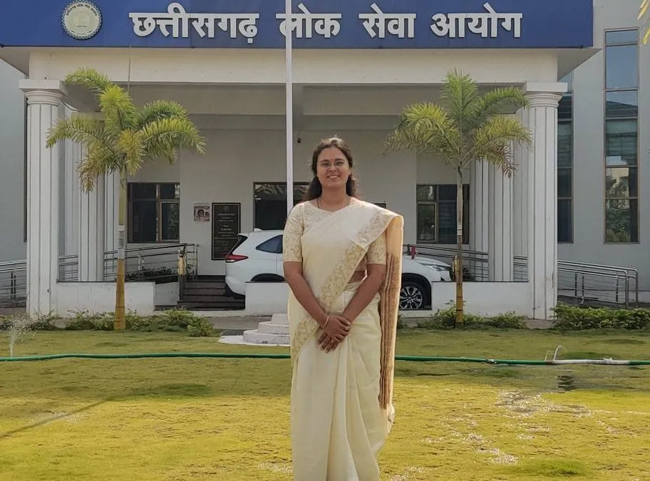 CG : सिविल जज परीक्षा 2022 की टॉपर ईशानी अवधिया