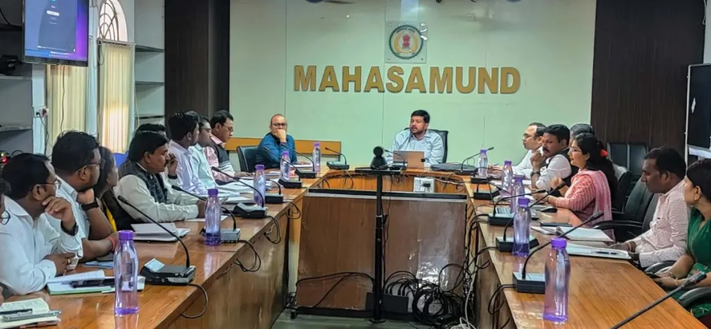CG : स्कूली बच्चों का जाति प्रमाण पत्र बनाना सुनिश्चित करें, कलेक्टर ने दिए निर्देश