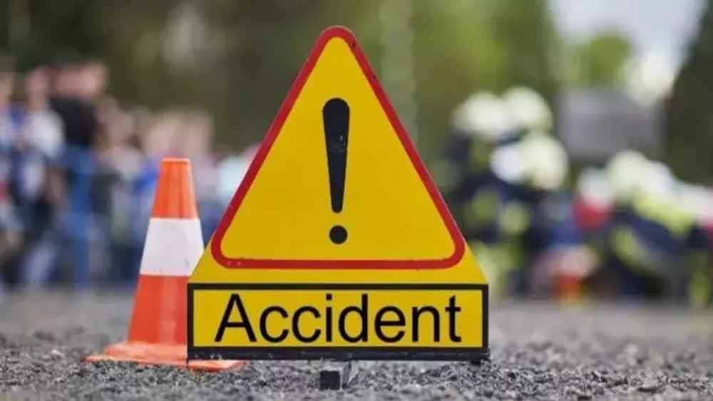 इंदौर में एम्बुलेंस चालक ने छह राहगीरों को टक्कर मारी, छह लोग घायल