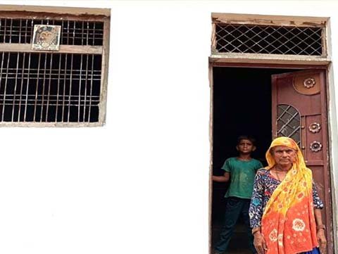 गौरा बाई बोली मेरी झोपड़ी ने अब पक्के घर का रूप ले लिया है…..