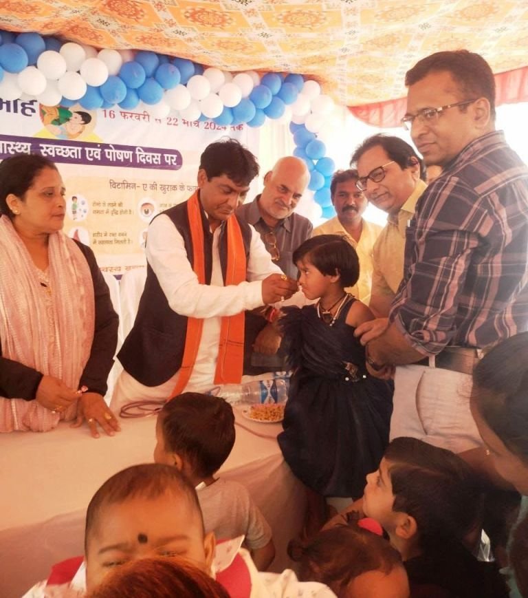 CG : विधायक सिन्हा ने विटामिन-ए की दवा पिला कर शिशु संरक्षण माह का शुभारंभ किया