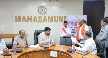 CG : कलेक्टर ने जन चौपाल में सुनी लोगों की समस्याएं, दिए निराकरण के निर्देश