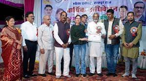 CG : समाज तब ही तरक्की कर सकता है, जब वह शिक्षित हो