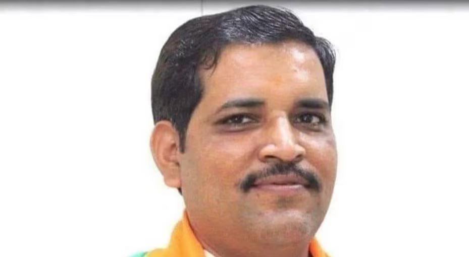 टायर फूटने से पलटी कार…UP के बीजेपी नेता की MP में मौत, उज्जैन से लौट रहे थे आगरा