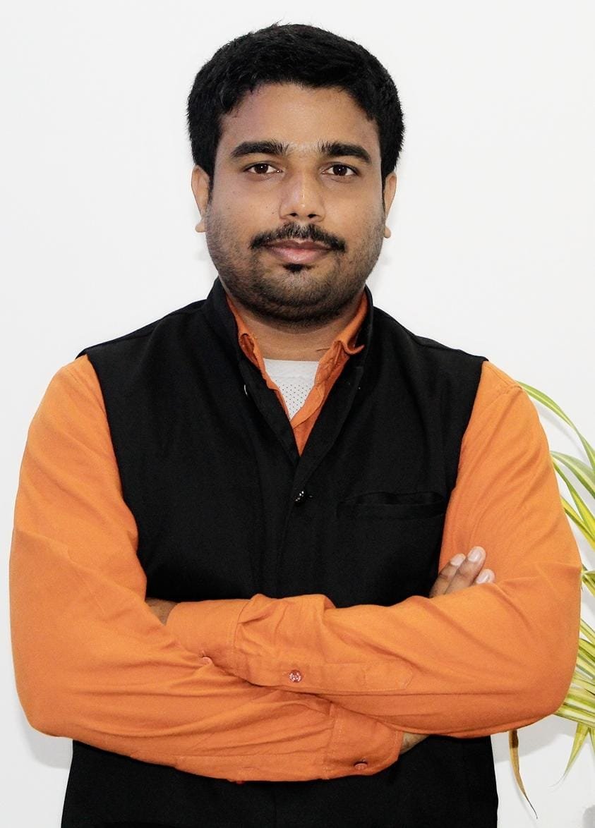 राजनांदगांव : छात्रों को दी जाने वाली सुविधा तत्काल प्रदान करे सरकार – राजा यादव