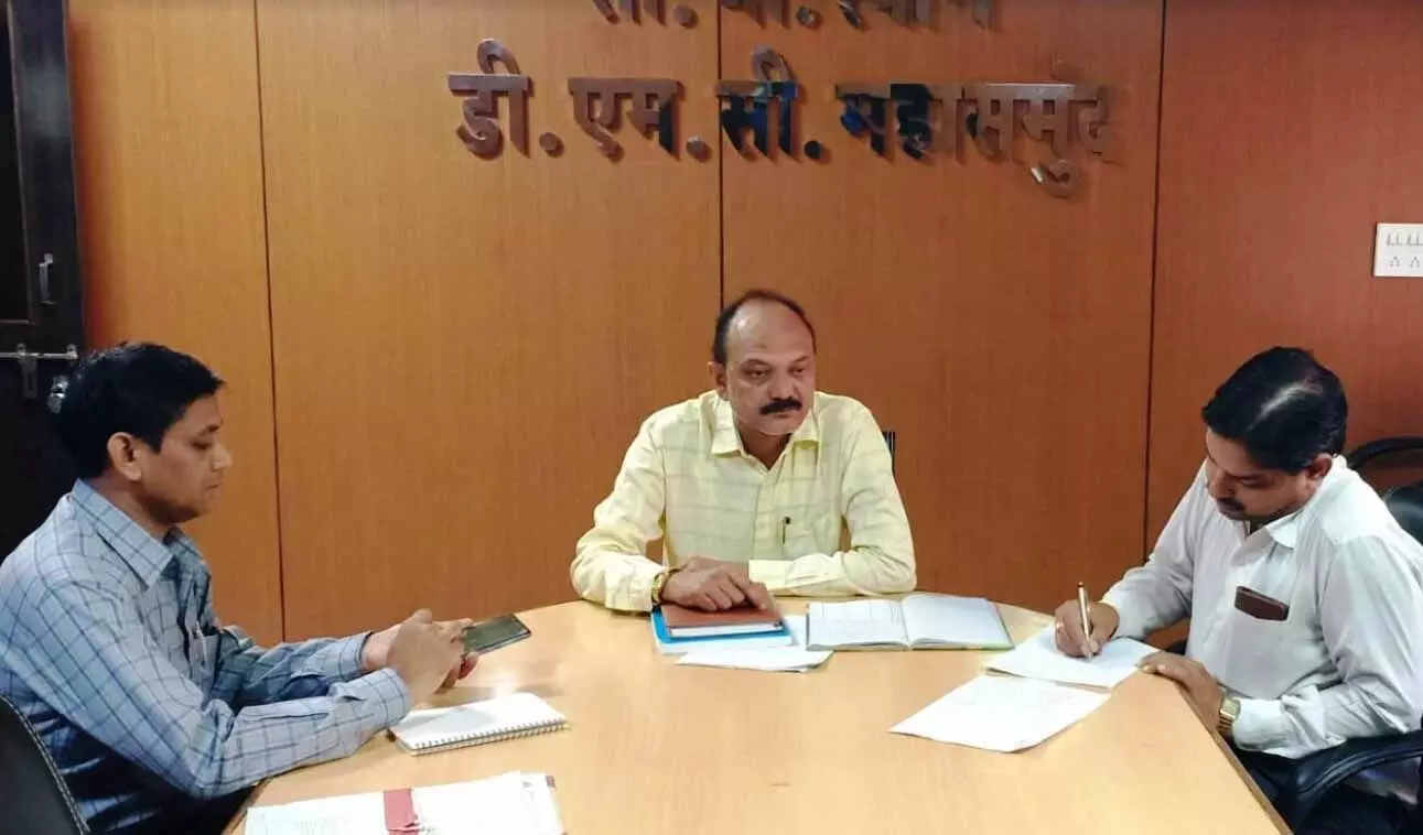 CG : प्रिंटिंग प्रेस संचालकों को दी गई नियमों की जानकारी