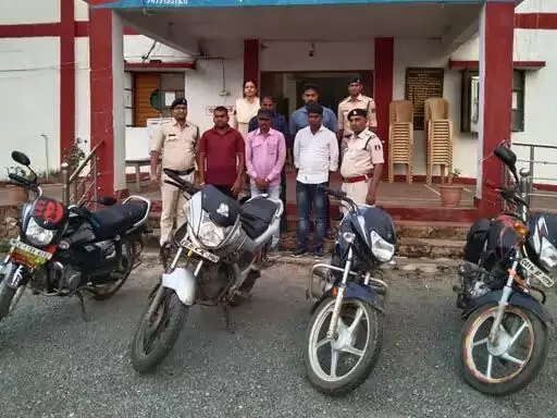 CG : साइबर पुलिस की कार्रवाई, 5 जुआरी अरेस्ट
