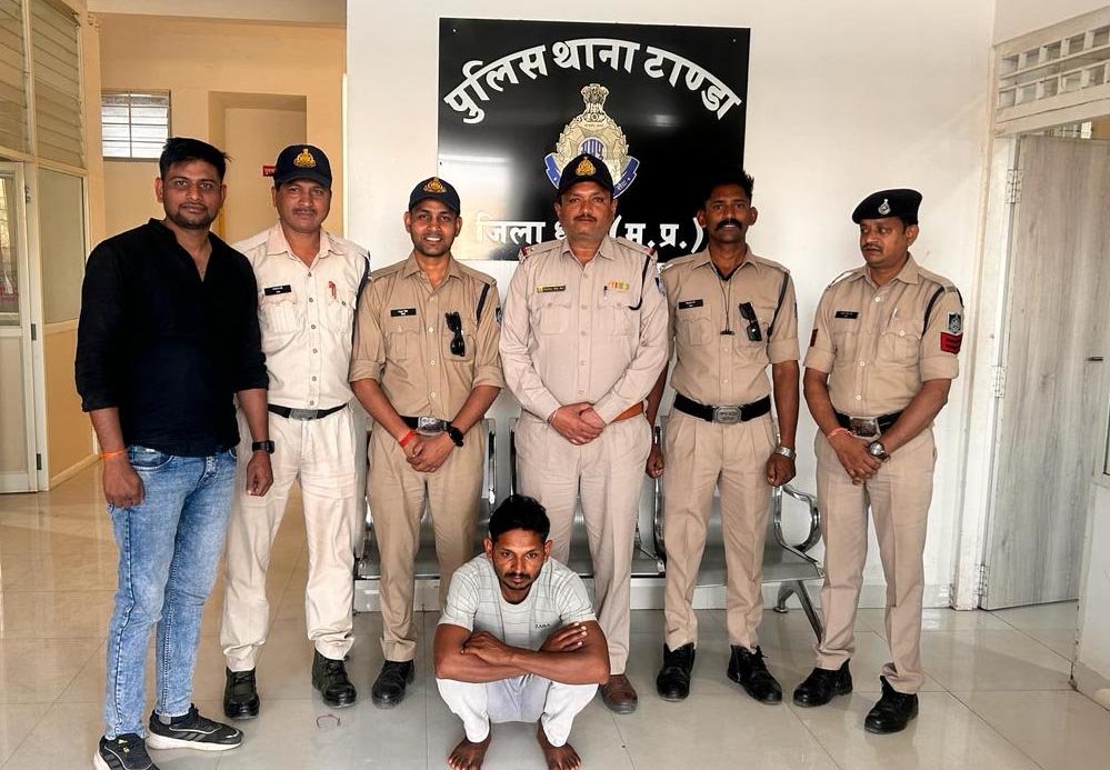 थाना टाण्डा पुलिस टीम द्वारा अवैध अंग्रेजी व देसी शराब सहित बोलेरो लोडिंग पीकअप वाहन जप्त कर आरोपी को किया गिरफ्तार