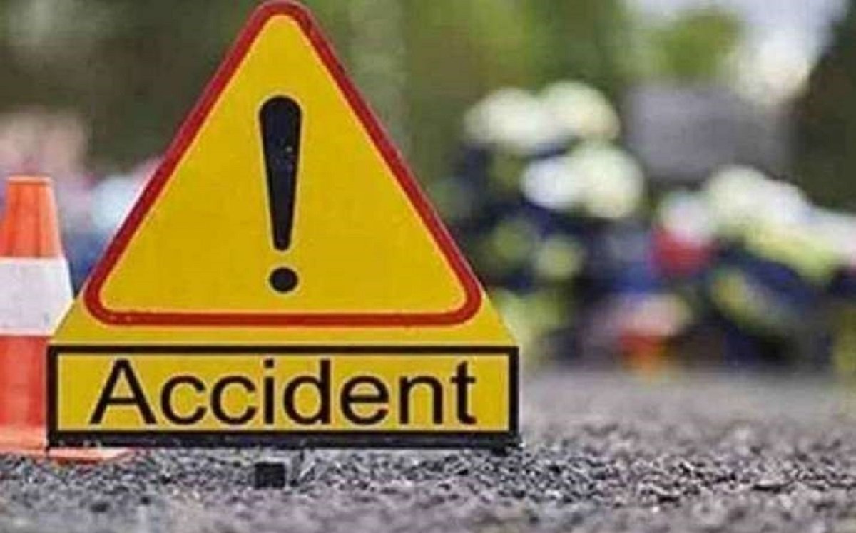 भगोरिया से लौट रहे ग्रामीणों की ट्रैक्टर ट्राली पलटी, तीन वर्षीय मासूम समेत दो की मौत, 18 घायल