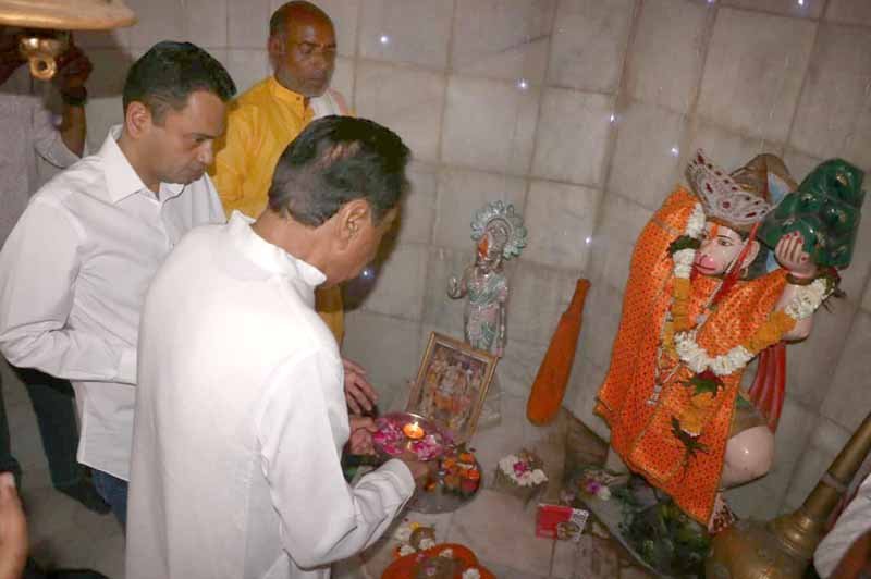 नकुलनाथ ने आज भरा पर्चा, बंटी साहू कल जमा करेंगे नामांकन
