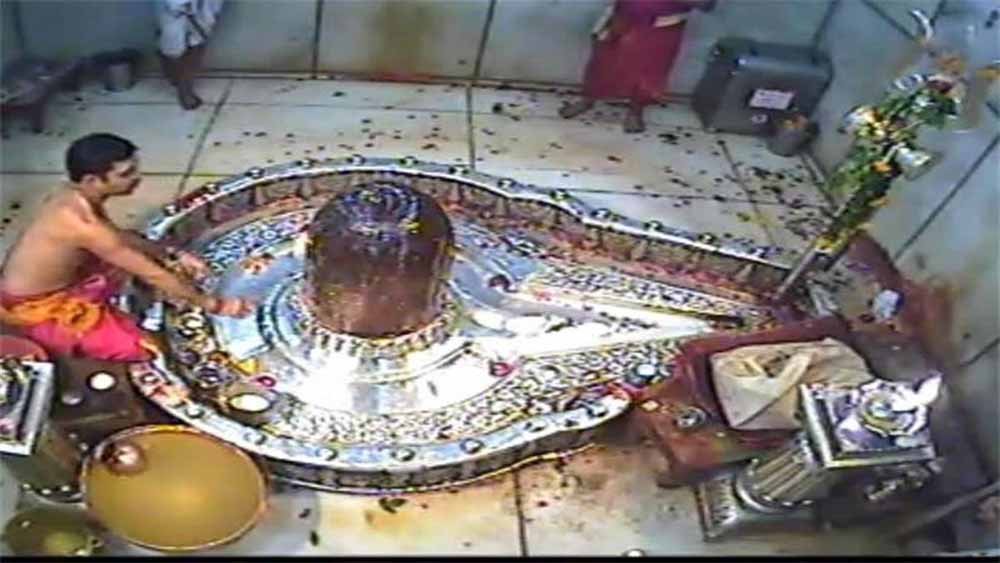 होली से गर्मी की शुरुआत, अब ठंडे जल से स्नान करेंगे भगवान महाकाल, आरती का समय भी बदलेगा