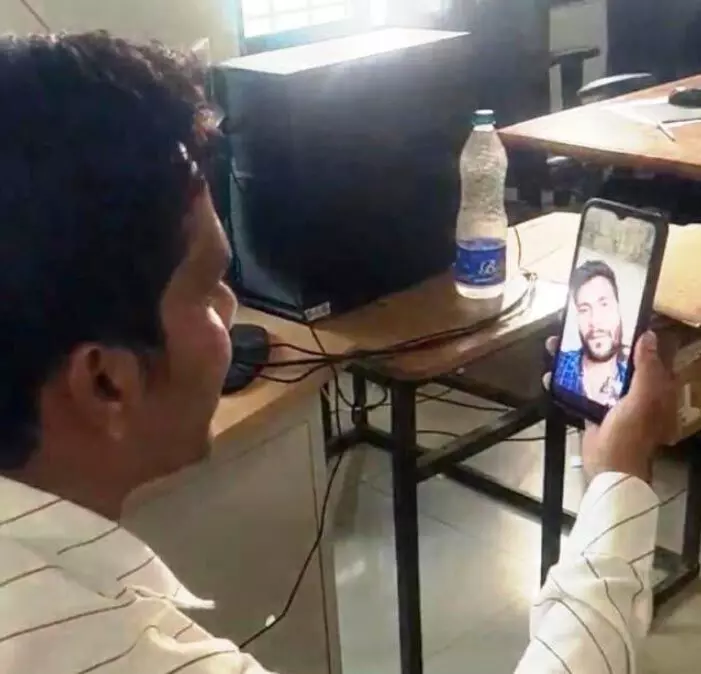 CG : प्रवासी मजदूरों को घर बुलावा, जिला प्रशासन की टीम कर रही निगरानी