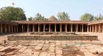 धार की ऐतिहासिक भोजशाला के आइएएस सर्वे का 24वां दिन, खोदाई में पत्थरों पर दिखने लगी आकृति