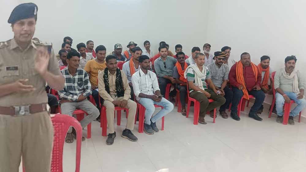 थाना यातायात में ऑटो चालकों की मीटिंग हुई आयोजित