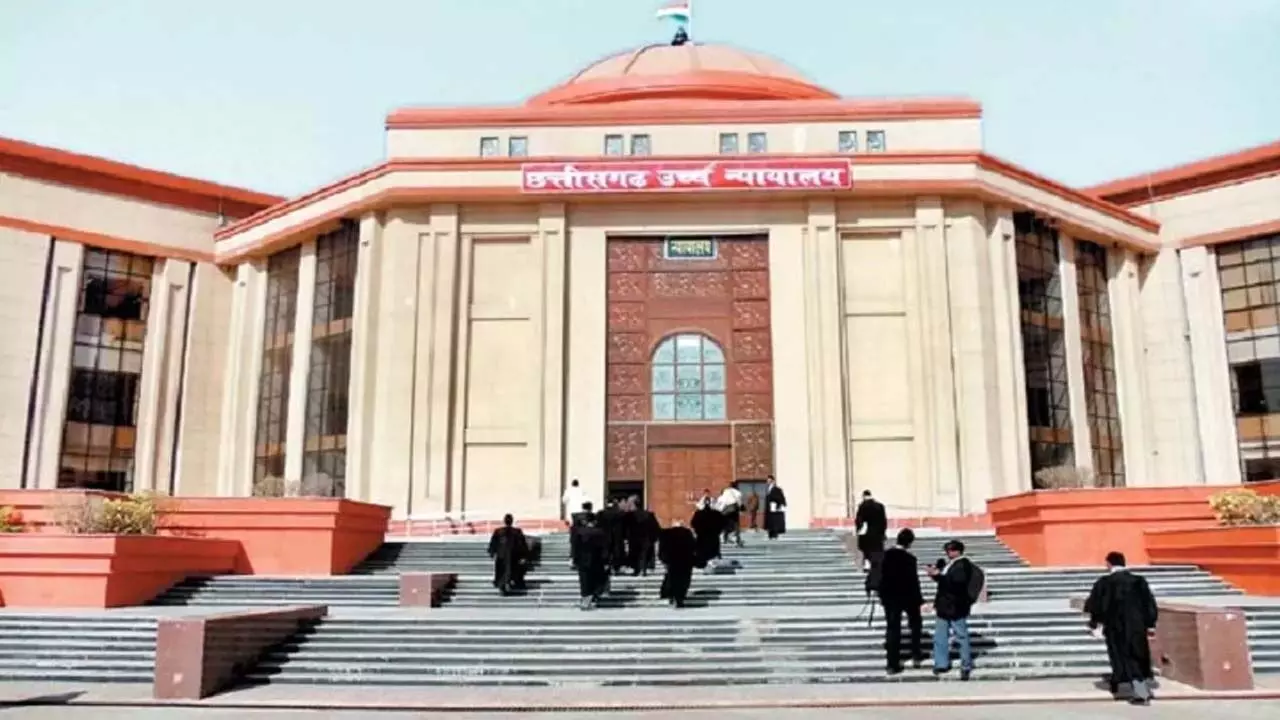 CG : राजस्व अफसरों को हाईकोर्ट से मिली राहत, दर्ज अपराध को शून्य माना
