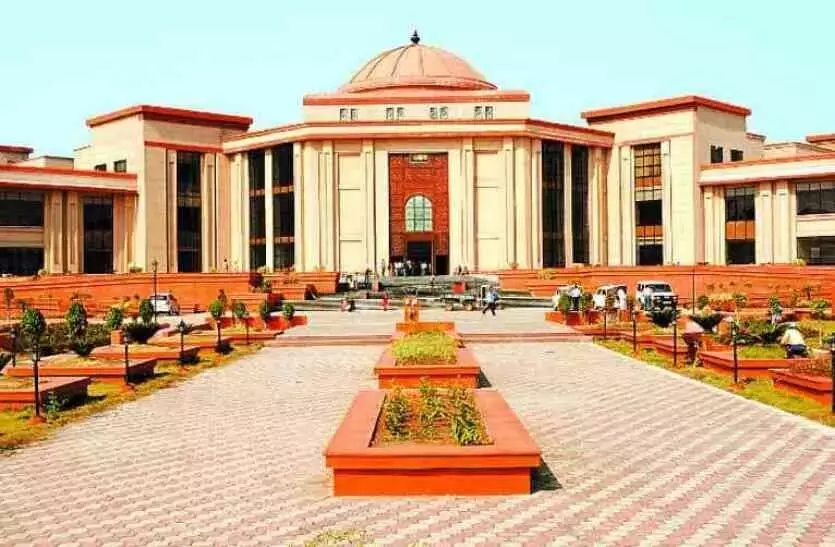 CG : 4 डॉक्टरों को HC से मिली राहत, फिलहाल नहीं होगी मौत केस में कार्रवाई