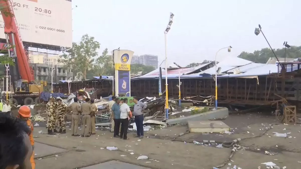 CG : सीएम विष्णुदेव साय ने होर्डिंग हादसे में 14 लोगों की मौत पर जताया दुःख