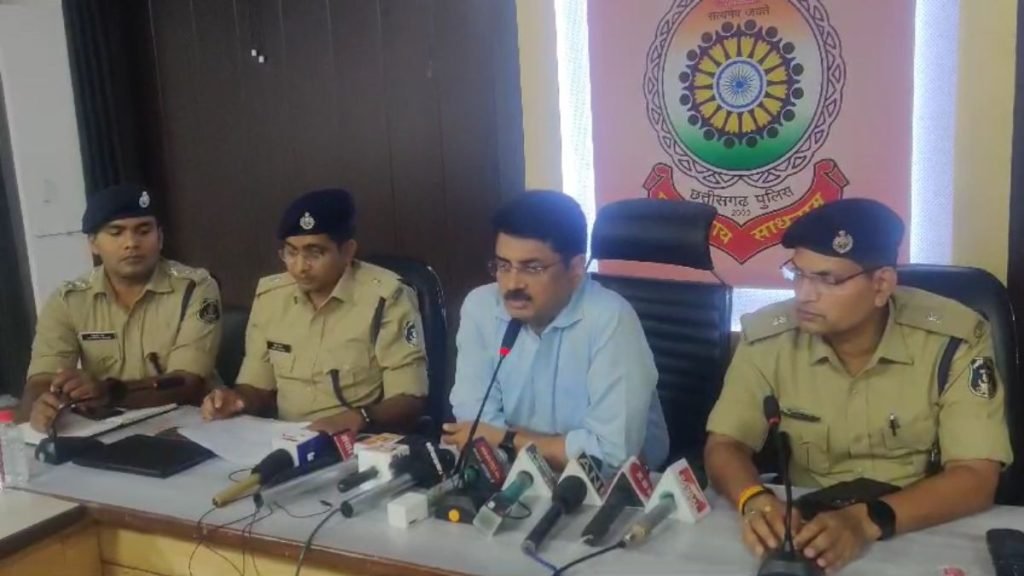 CG : आरक्षक के संरक्षण में चल रही थी गौ तस्करी, SP ने पुलिसकर्मी को किया सस्पेंड